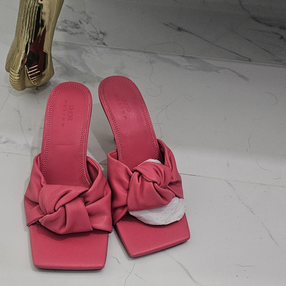 NWT ASOS wide fit Harlie knotted mid heeled mule, color Pink